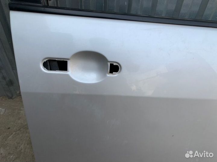 Дверь передняя правая Nissan Tiida C11 HR16 2010