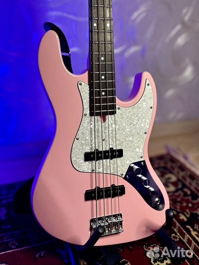 Бас-гитара Bacchus WJB-360R Jazz bass