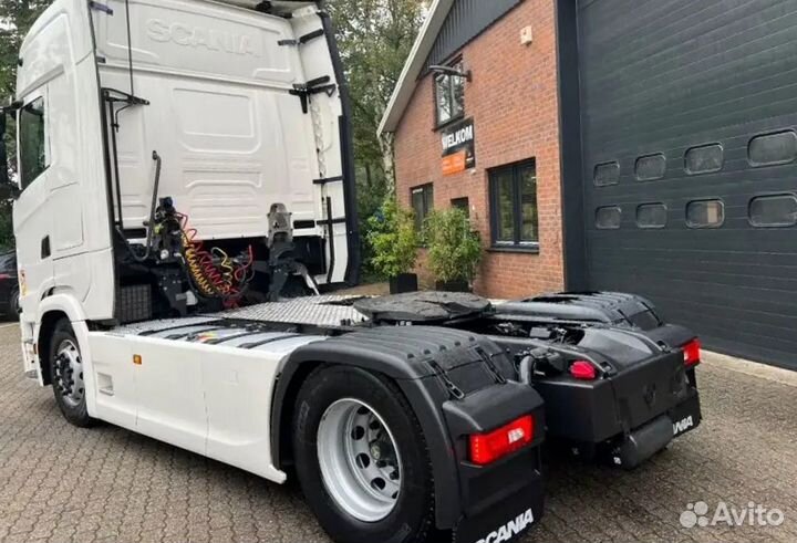 Pазбираем грузовик Scania 6 series с 2016