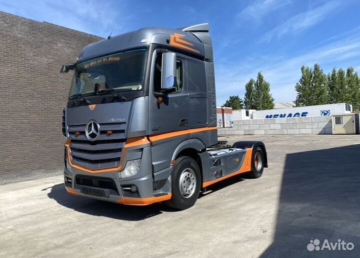 Pазбираем грузовик Mercedes-Benz Actros mpiv с 201