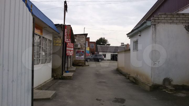 Помещения и земли