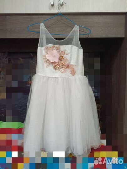 Нарядное платье