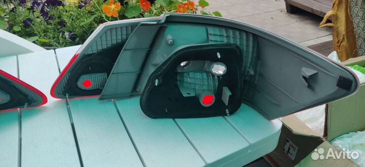 Задние стоп сигналы Toyota premio