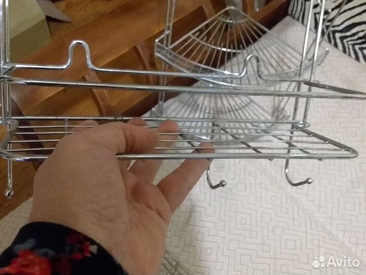 Полки на кухню и ванную комнату новые