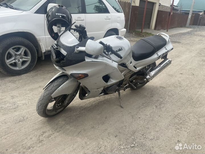 Kawasaki Zzr 400 2