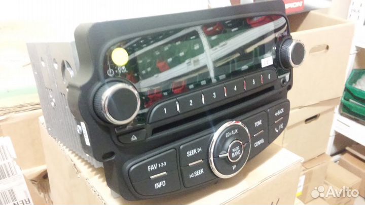 Штатный радиоприемник на Круз