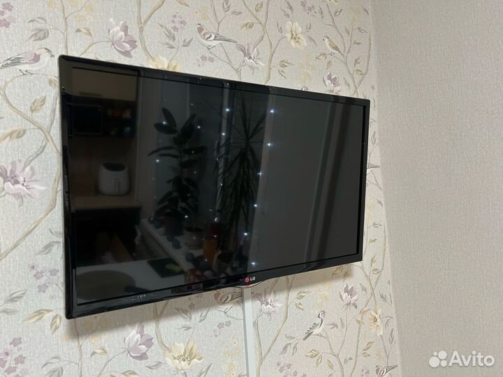 Телевизор lg SMART tv 32 дюйма