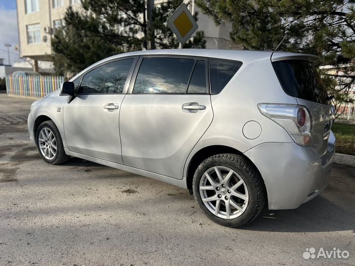 Toyota Verso 2.2 AT, 2009, 289 000 км
