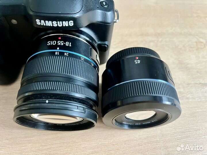 Беззеркальная камера Samsung Galaxy NX EK-GN120