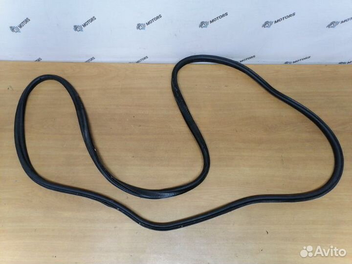 Уплотнительная резинка Bmw 5-Series F10 N20B20