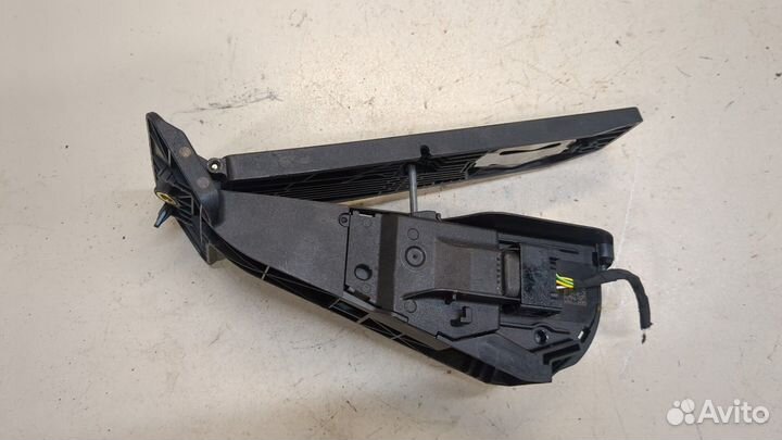 Педаль газа BMW 5 G30, G31, 2017