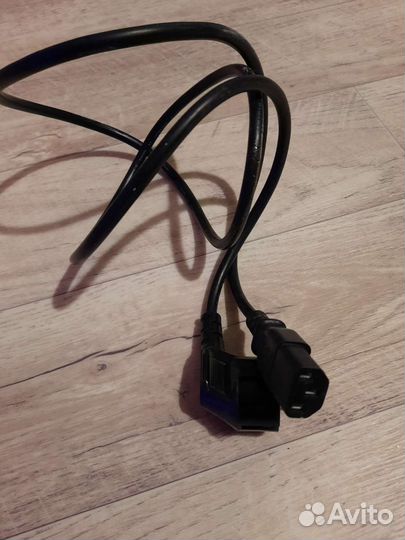 Кабель для компьютера