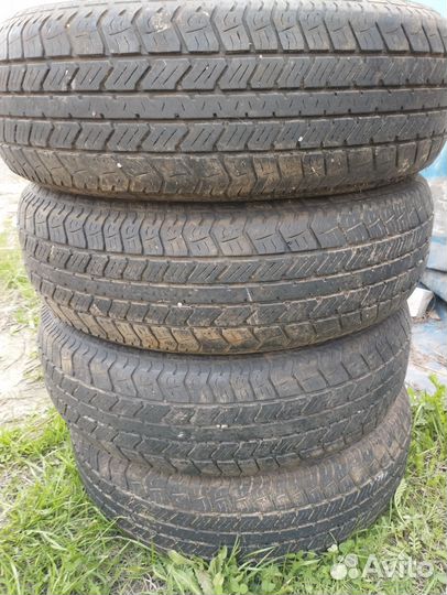 Bridgestone Blizzak DM-V1 16.5/37 R16