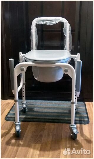 Мобильное санитарное кресло-туалет на колесах