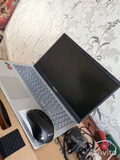 Ноутбук asus новый