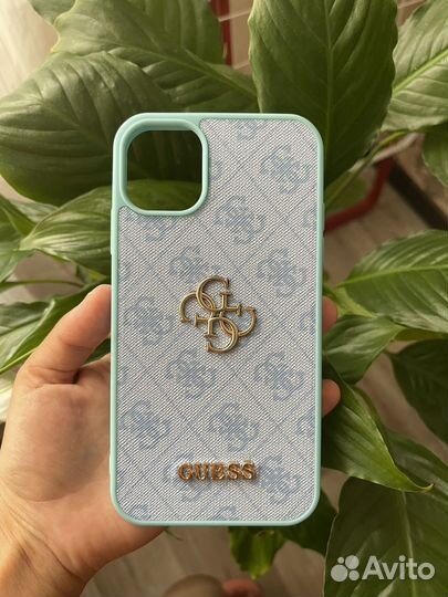 Чехол на iPhone 11 guess