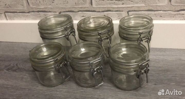 Банка стеклянная с бугельным замком