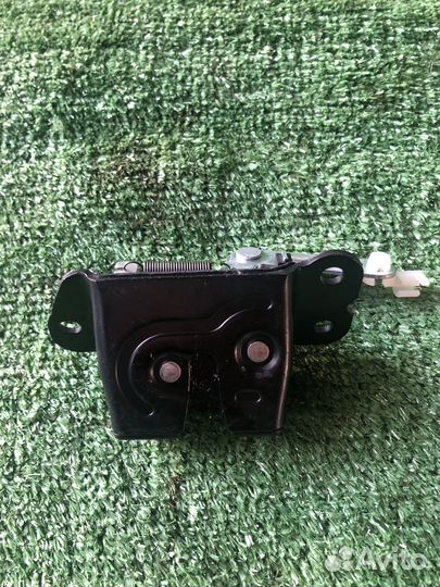 Замок багажника grand starex h1 812304h001