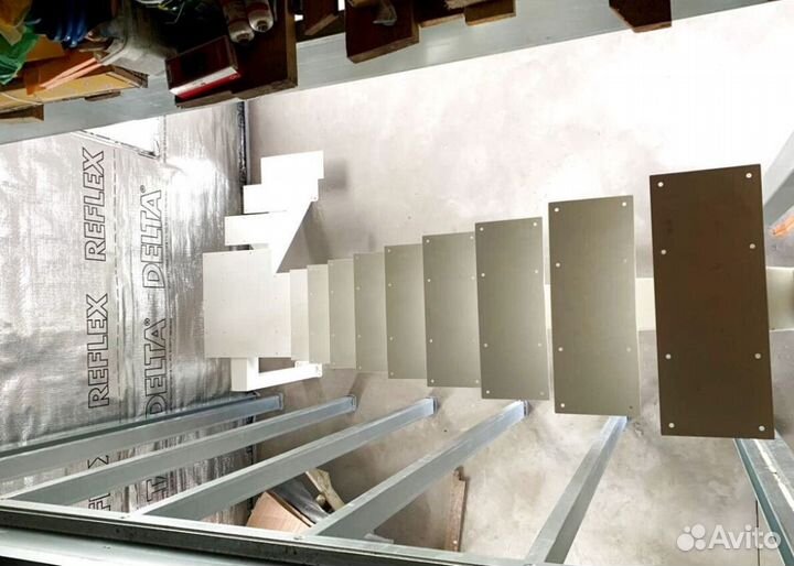 Каркас лестницы из металла