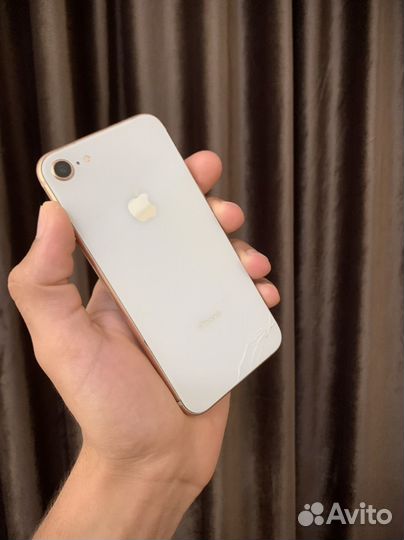 iPhone 8, 64 ГБ