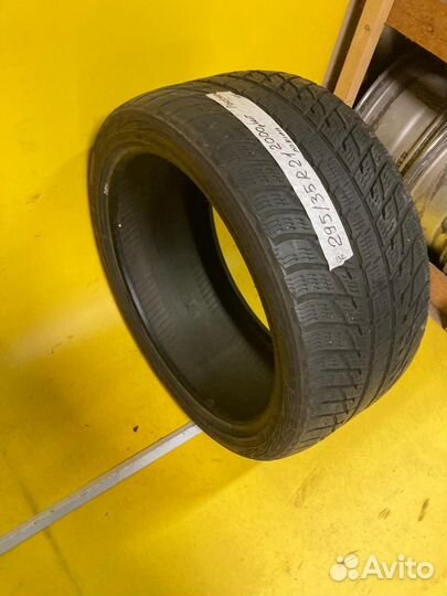 Nokian Tyres Nordman RS 295/35 R21