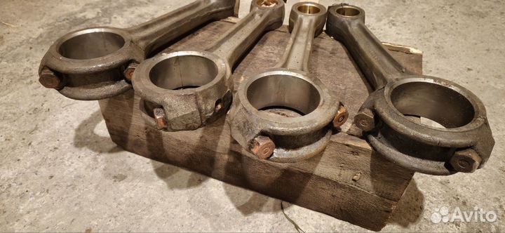 Шатун двигателя Д65 юмз Новый