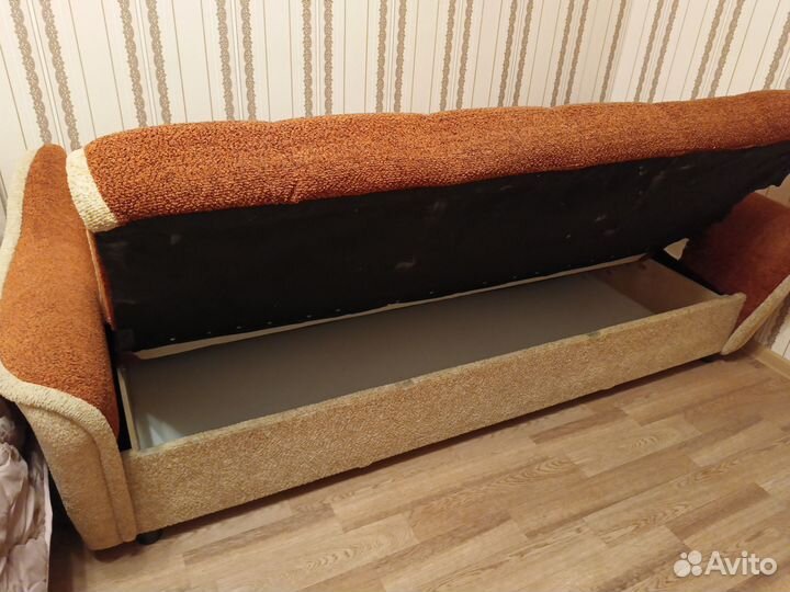 Диван прямой раскладной бу