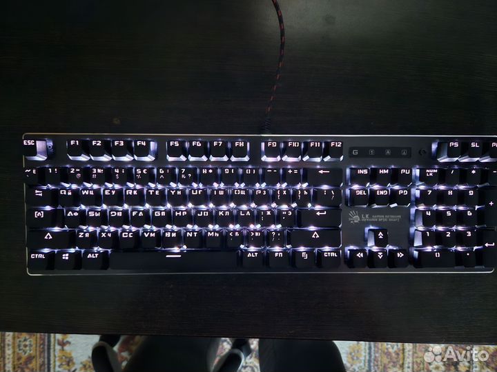 Игровая механическая клавиатура