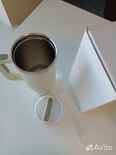 Термокружка очень большой объём 1200 мл с дефектом
