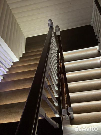 Автоматическая подсветка лестницы. Бегущий огонь