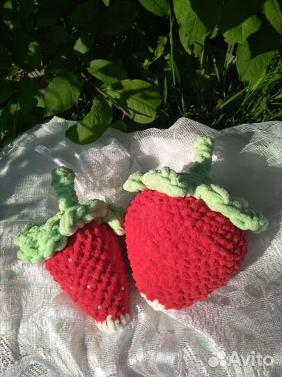 Подушка, объем 62см, h- 24см. Доставка