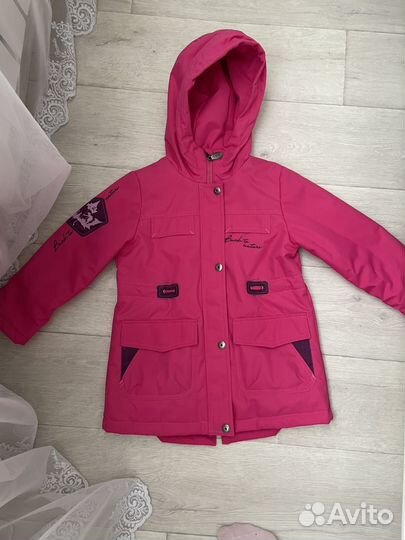 Куртка весення на девочку 104 110