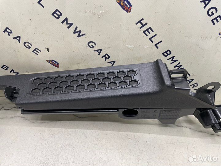 Накладка багажника правая Bmw G21