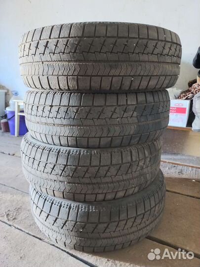Bridgestone Blizzak VRX 225/60 R17 99S