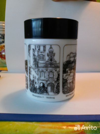 Банка с крышкой