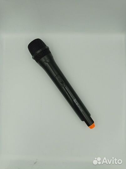 Беспроводной микрофон караоке
