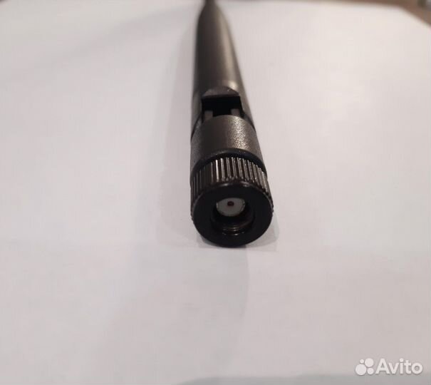 Антенна Wi-Fi от роутера; коннекторы RJ-45 (8P8C)