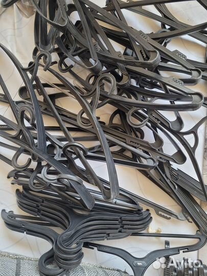 Вешалки плечики