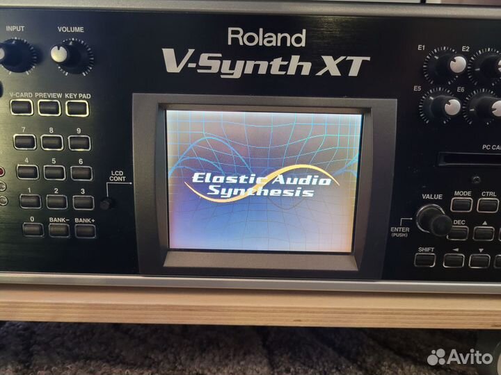 Roland V-Synth XT