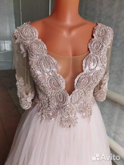 Вечернее платье