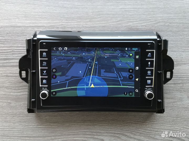 Магнитола Toyota Fortuner 2 + физические кнопки