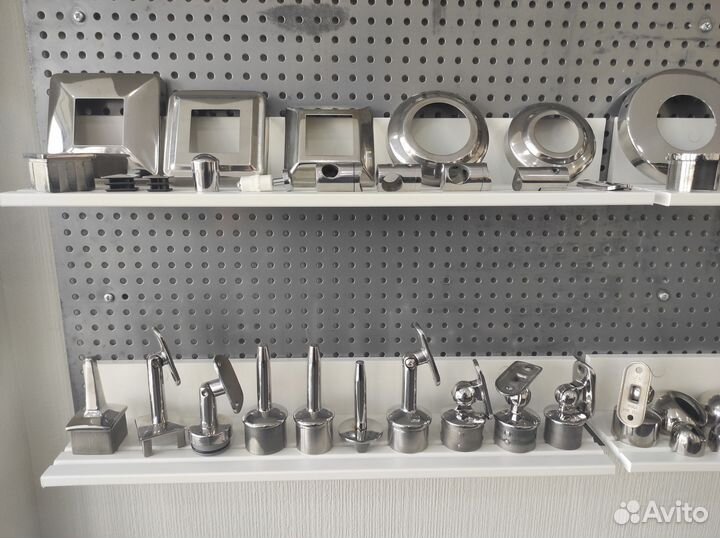 Комплектующие для перил и лестниц из нержавеющей с