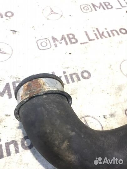 Патрубок системы охлаждения Mercedes OM651