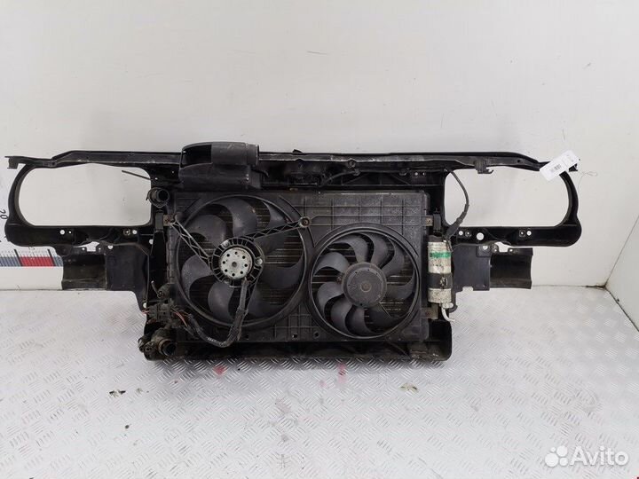 Панель передняя (телевизор) для Volkswagen Golf 4