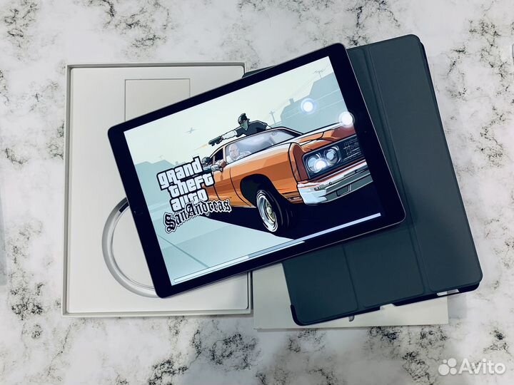 iPad Pro 12.9 (1-го поколения)