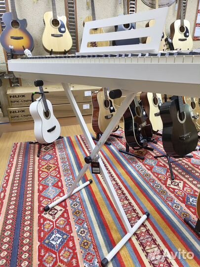 Стойка для синтезатора белая новая