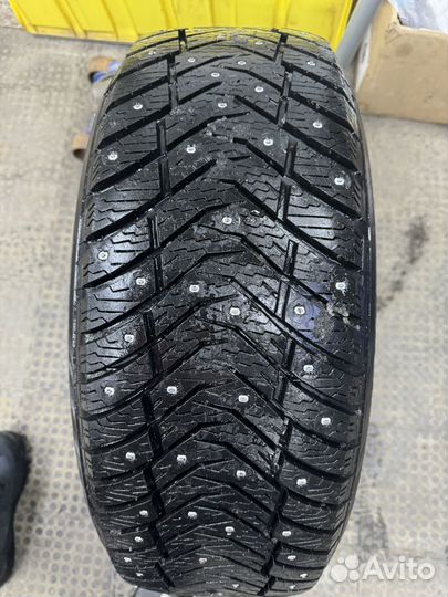 Yokohama IceGuard Stud IG65 225/55 R18 102T