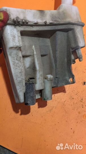 Бачок омывателя на Geely LC Cross