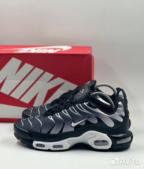 Кроссовки nike air max tn plus