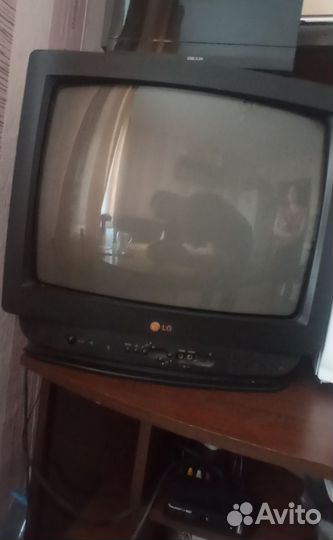 Телевизор бу + приставка + антена